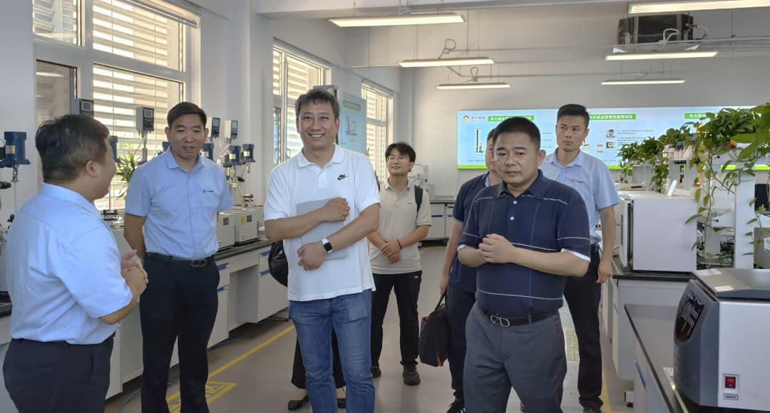 东大塑业与万华集团交流互鉴 共拓农膜合作新空间